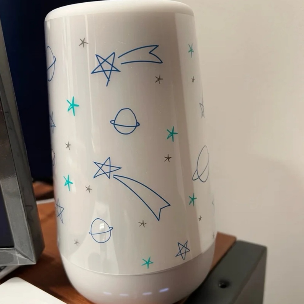 Hatch 2nd gen sound machine PERFECT CONDITION